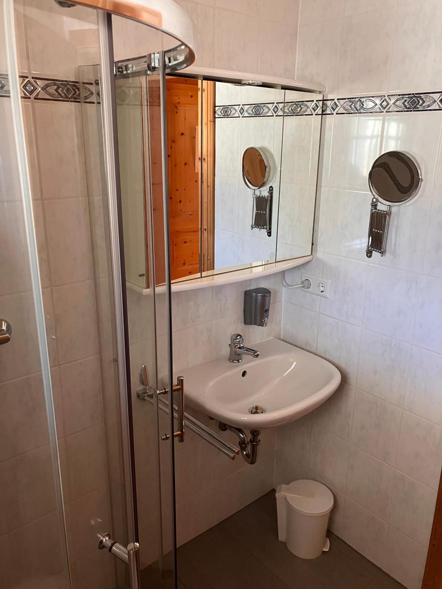 Toskanahaus, Njualms Tannheim Zewnętrze zdjęcie